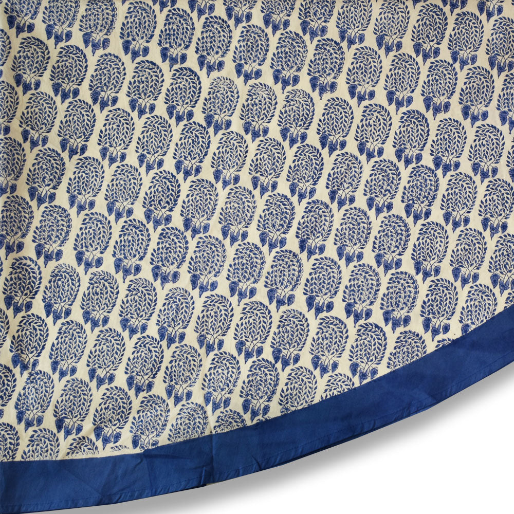Round Tablecloths at Pigott's Store
