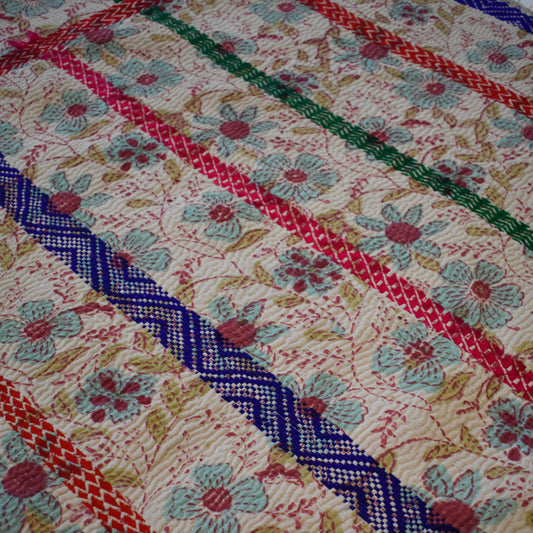 Kantha Flower Multi-colour - 170x220cm