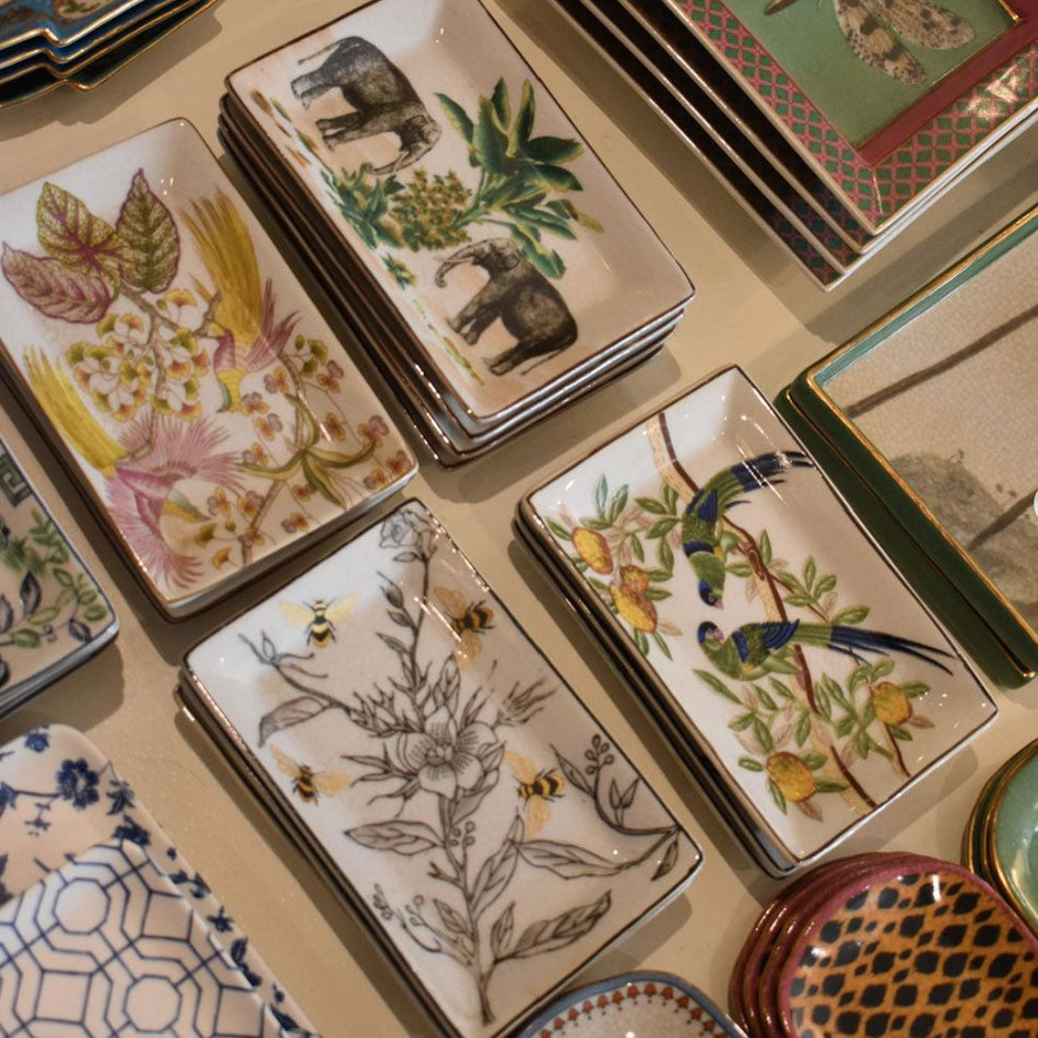 Small Rect. Fleaurs Aux Abeilles Plate PT268