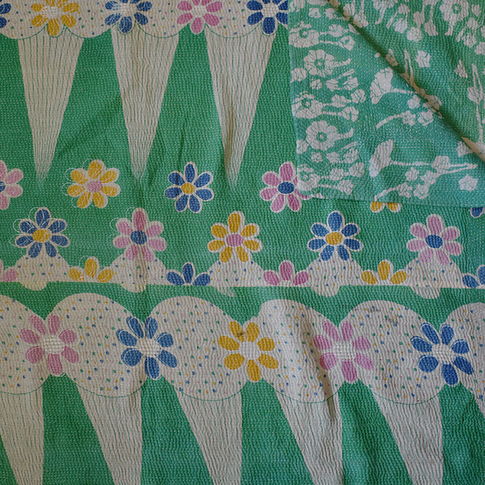 Vintage Flower Green Kantha 232x138cm