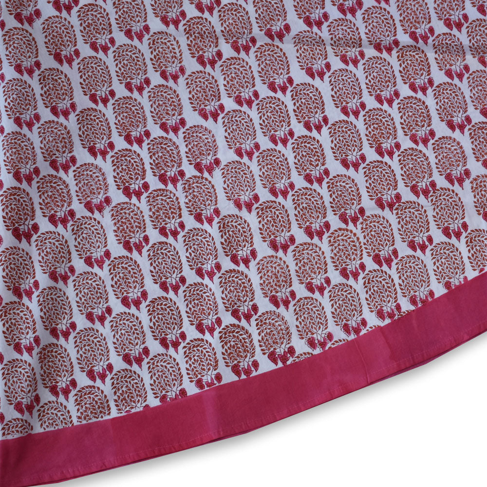Round Tablecloths at Pigott's Store