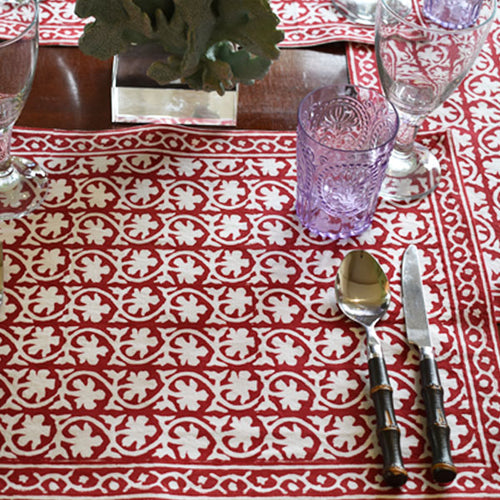 clover place mats at pigotts store