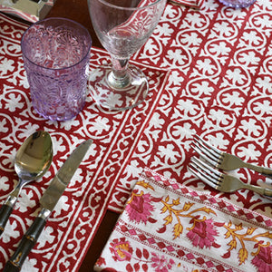 clover place mats at pigotts store